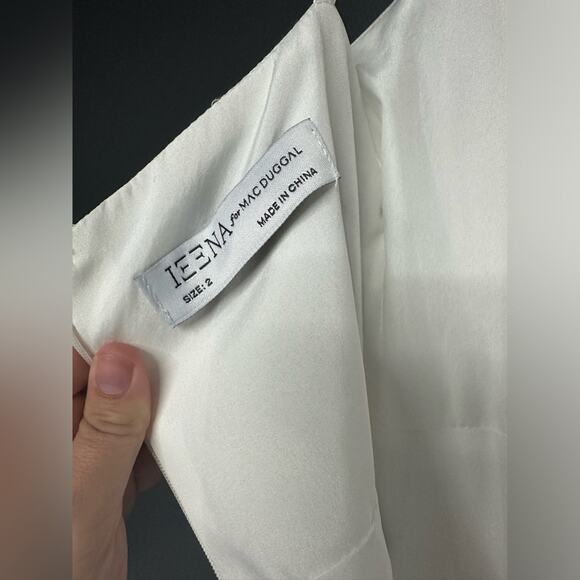 NWT Mac Duggal Classic A-Line V-Neck Ballgown White 2 48855 - Picture 6 of 6